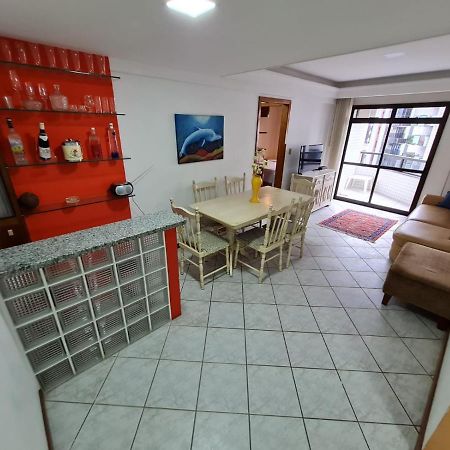 Apt Encantador Centro Guarapari, Completo, 50 M Da Praia 외부 사진